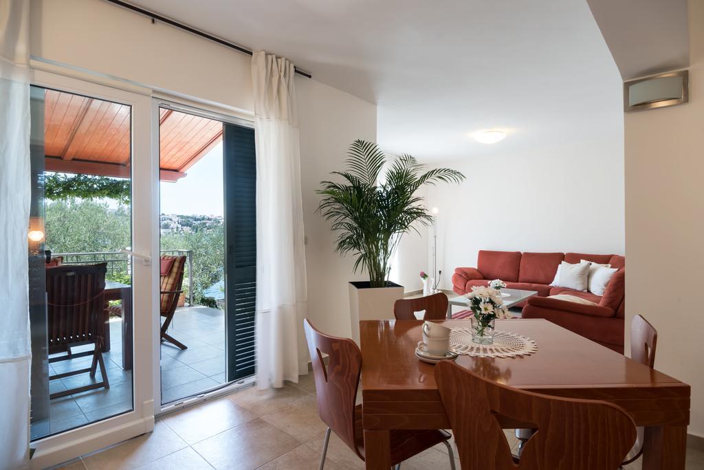 Apartman Roza Rogoznica  Esterno foto