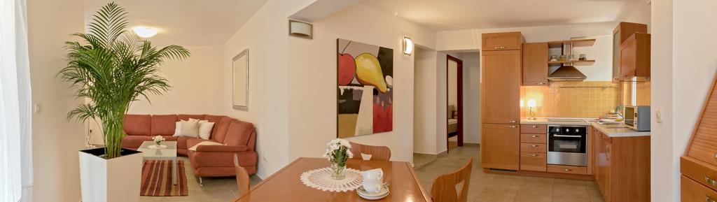 Apartman Roza Rogoznica  Esterno foto